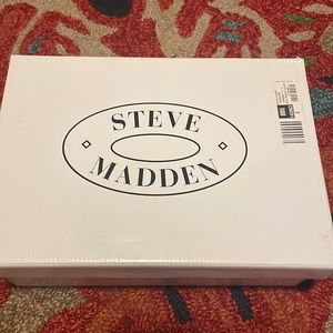 Steve Madden Leopards Sandals